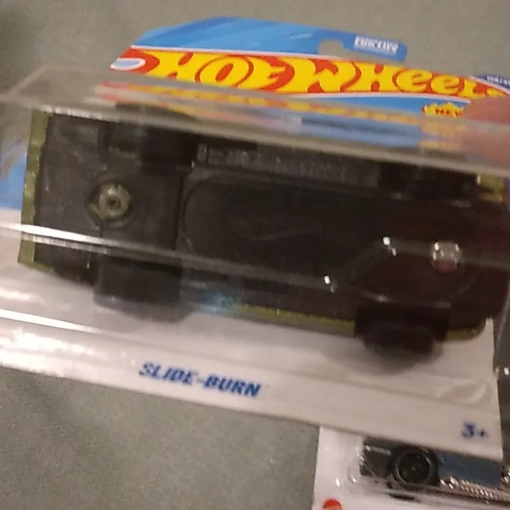 2025 Mattel Hot Wheels Hoto Roto & Slide-Burn Cars